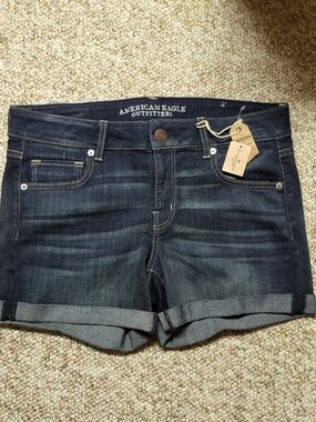 NWT American Eagle Outfitters Super Stretch Dark Blue Rolled-Hem Denim Shorts 12